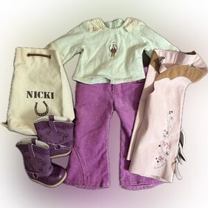 *RETIRED* American Girl Doll Nicki outfit and Bag